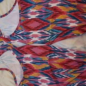 Old Navy Active, L, Pink, Teal, and mustard tank.